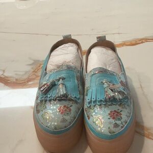 Ladies Blue Floral Leather Slip On Sneaker
